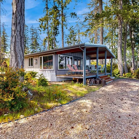 Point Hope Perch Villa